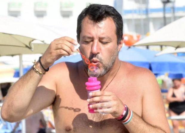 salvini_spiaggia